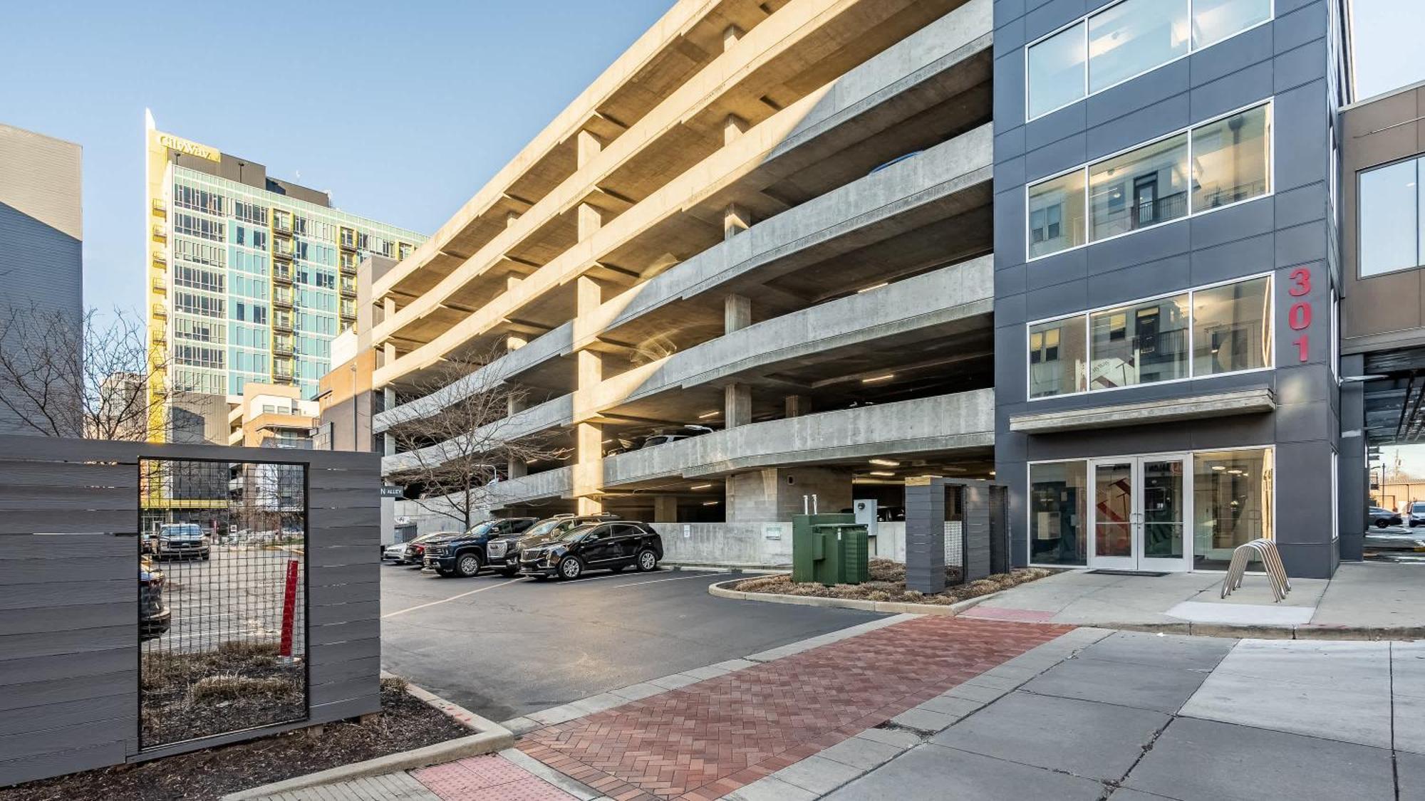 Free Parking Gym & Pool Downtown At Cityway Индианаполис Экстерьер фото